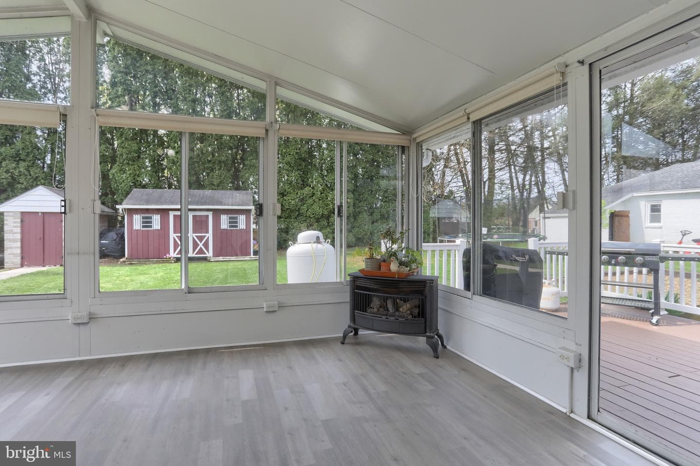 406 Wilshire Drive photo 19