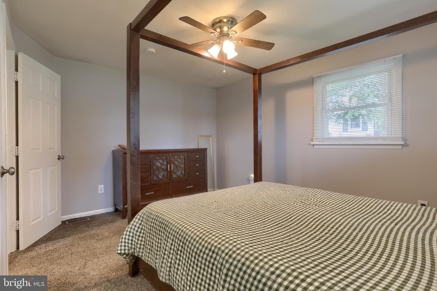 406 Wilshire Drive photo 23