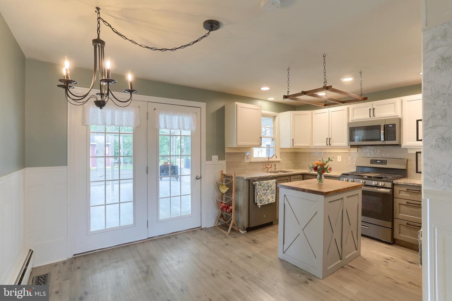 406 Wilshire Drive photo 6