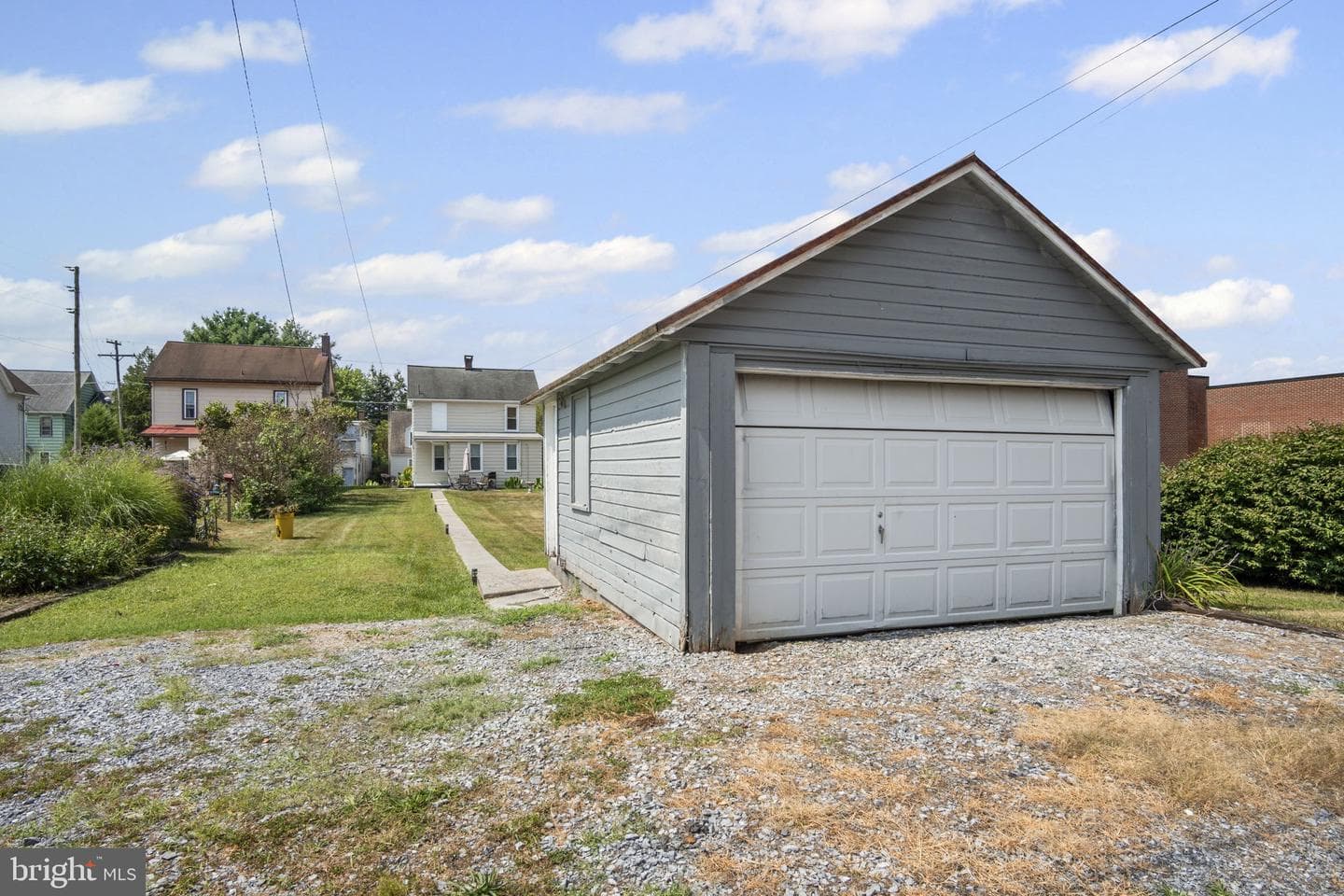 104 N Locust Street photo 28