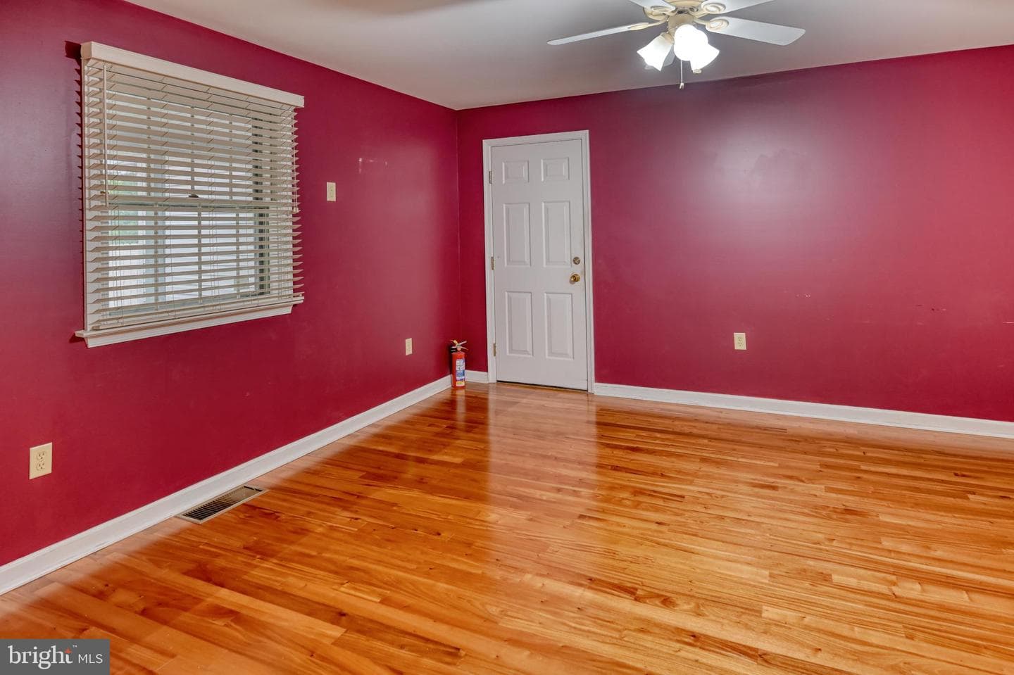601 N College Street photo 14