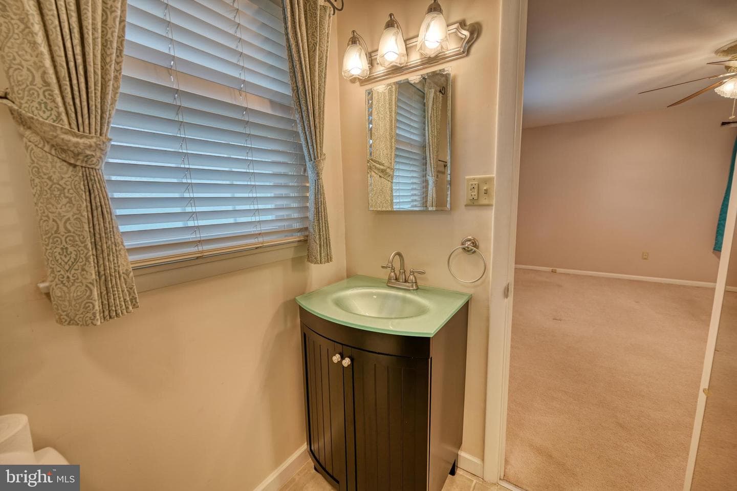 601 N College Street photo 18