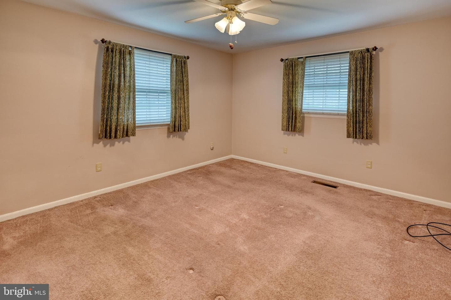 601 N College Street photo 19