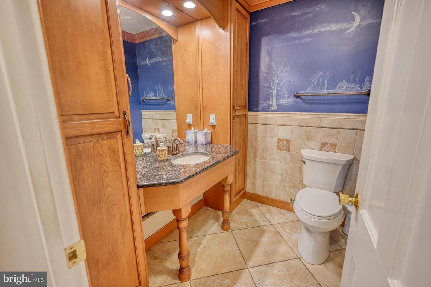 601 N College Street photo 21