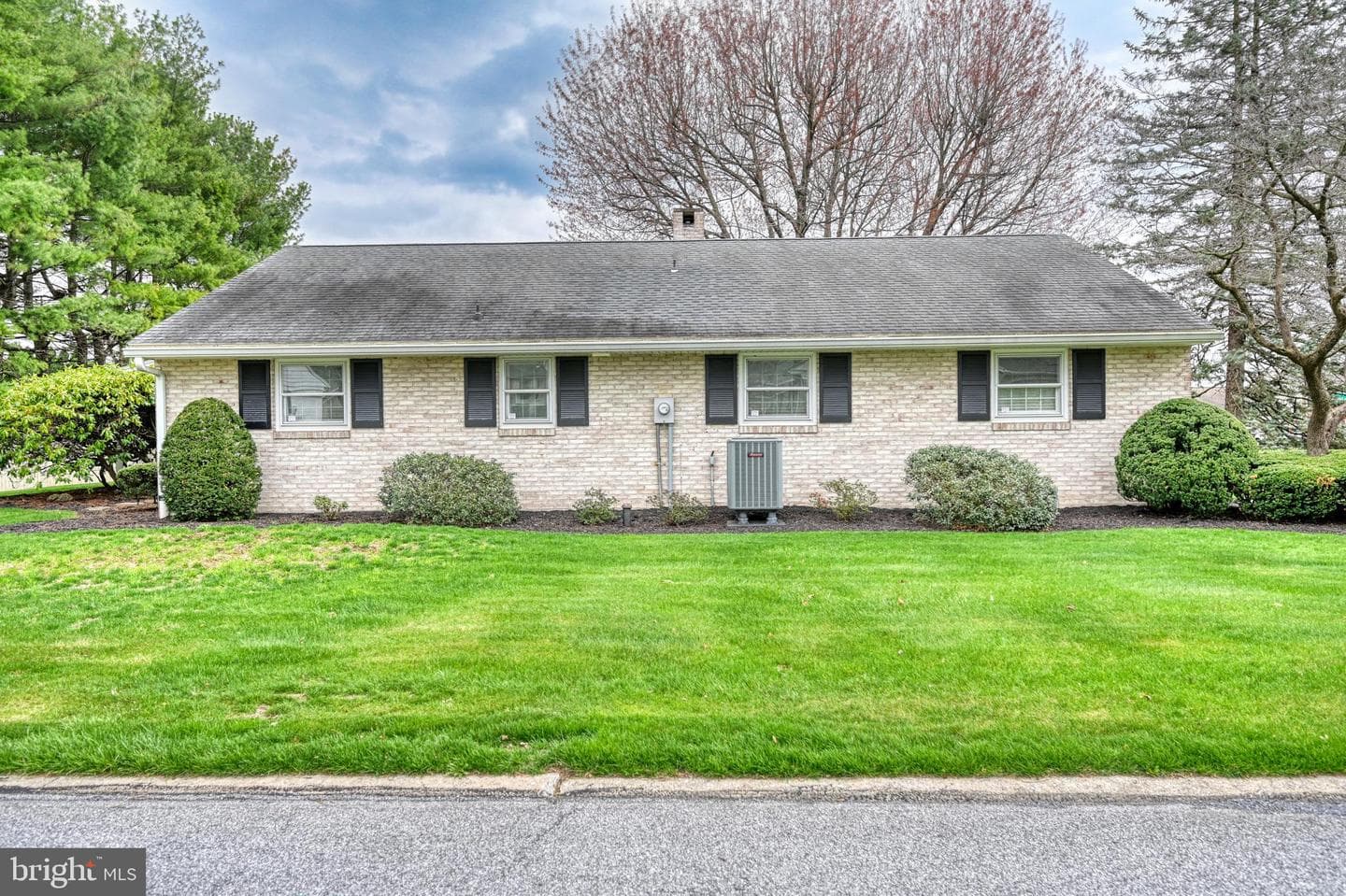 601 N College Street photo 35