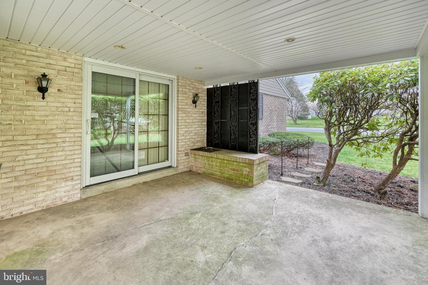 601 N College Street photo 37