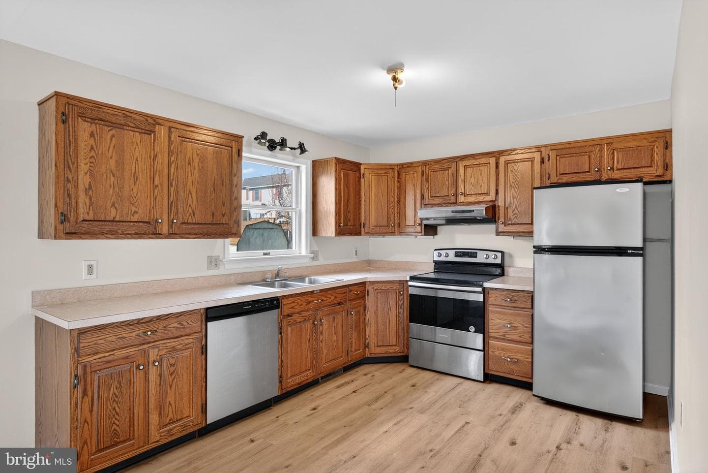 148 Palm Lane photo 6