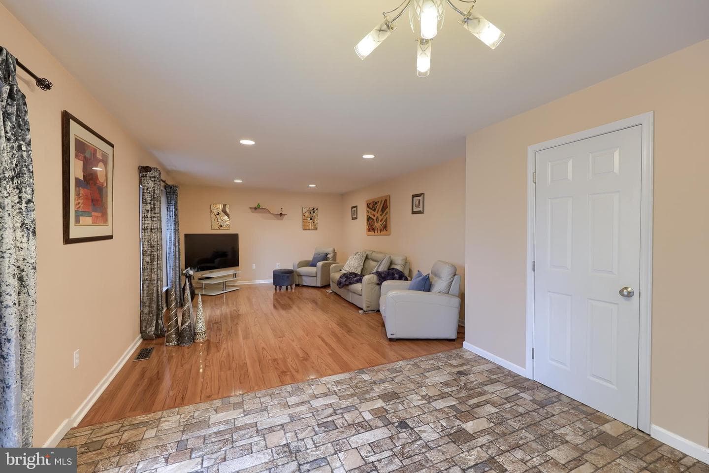 129 Pickwick Circle photo 15