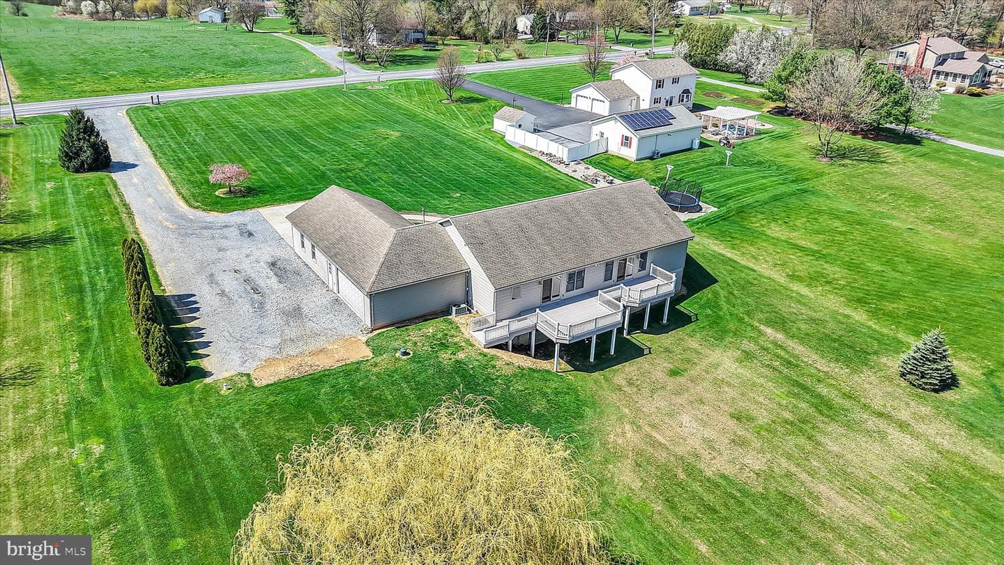 760 Prescott Drive photo 2