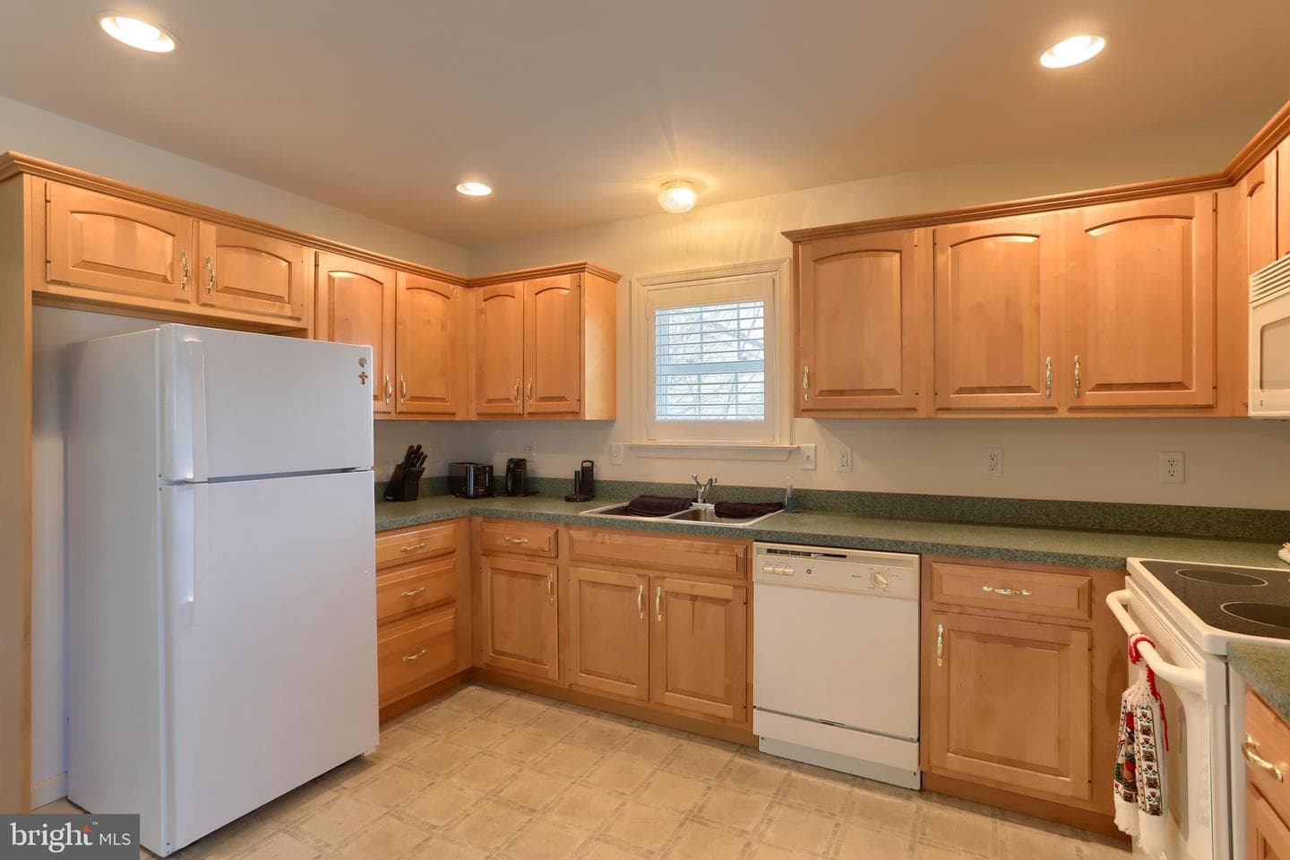 10 Lion Lane photo 15