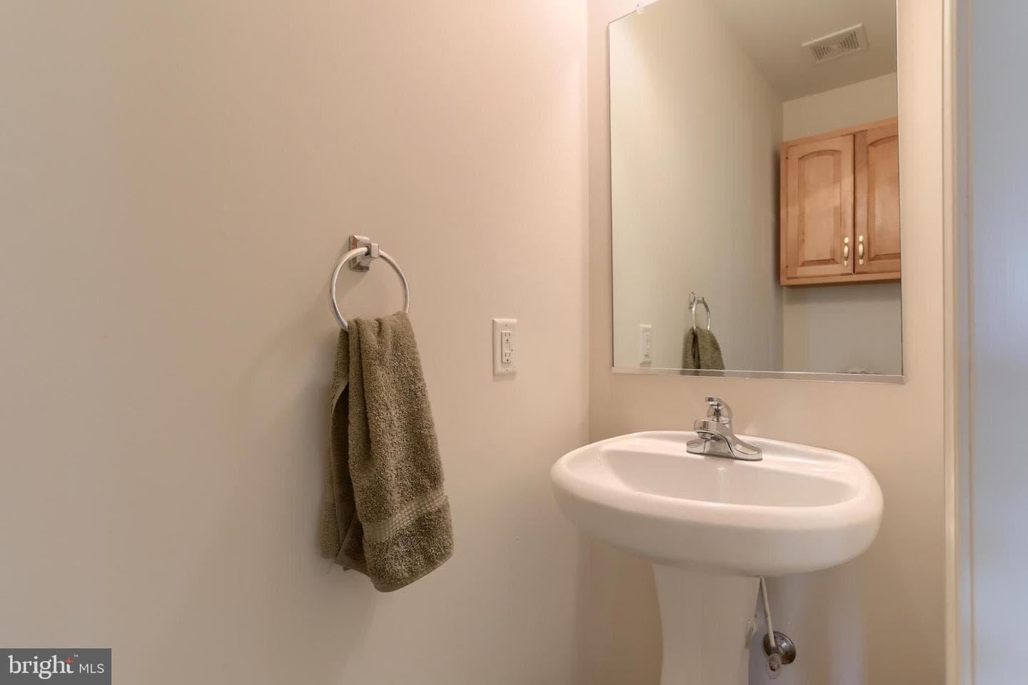 10 Lion Lane photo 16