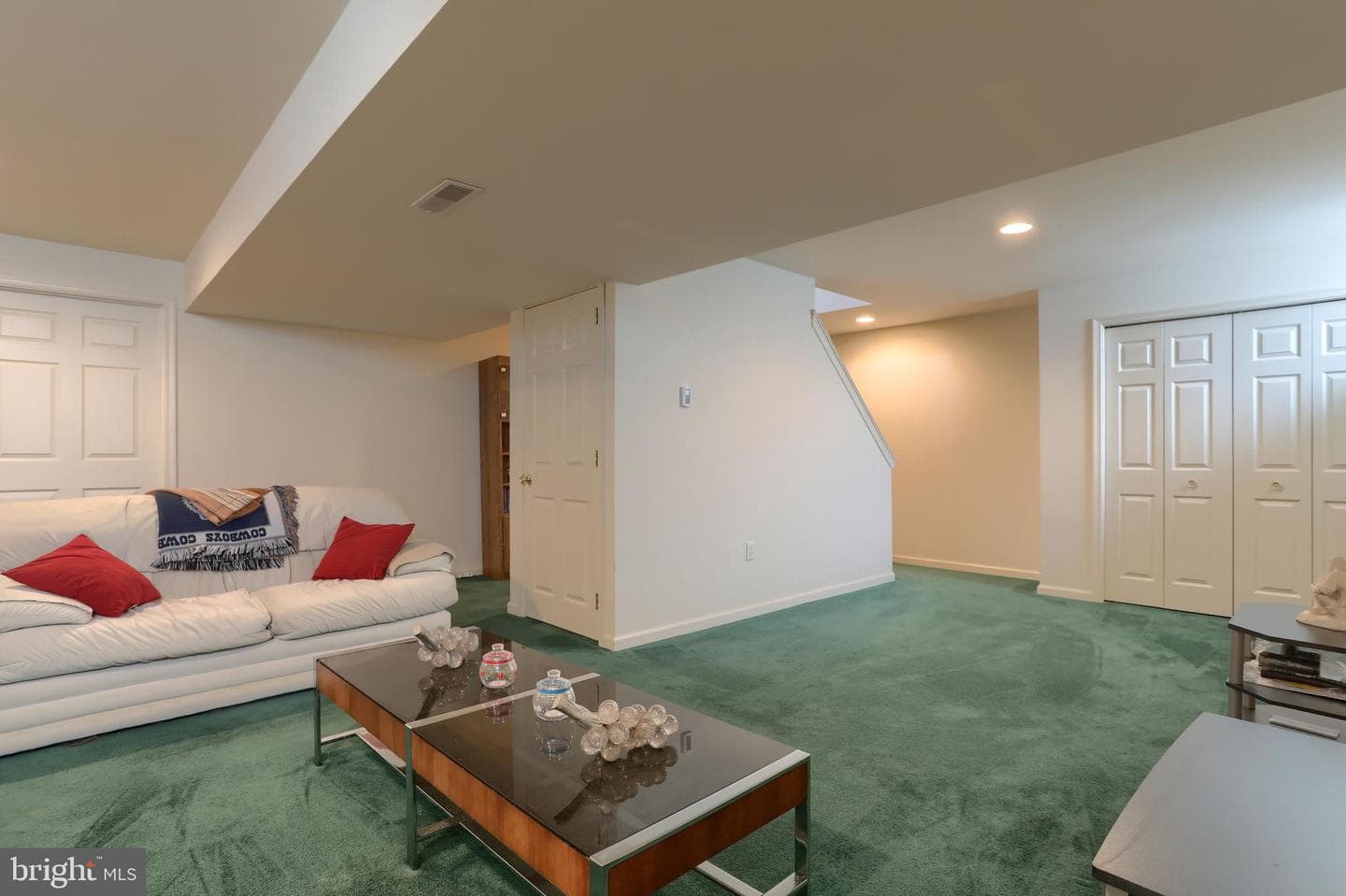 10 Lion Lane photo 32