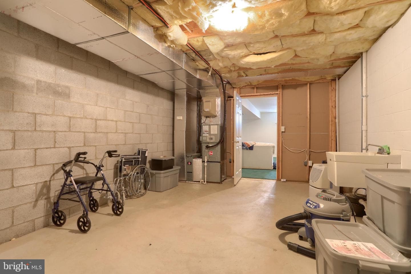10 Lion Lane photo 34