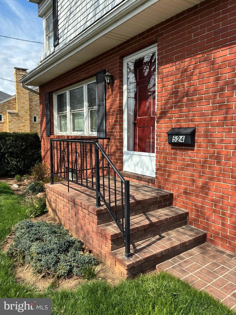 524 S Lincoln Street photo 2