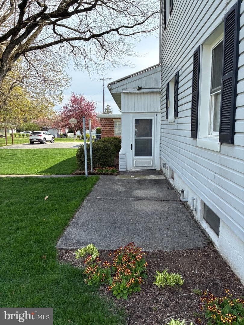 524 S Lincoln Street photo 9