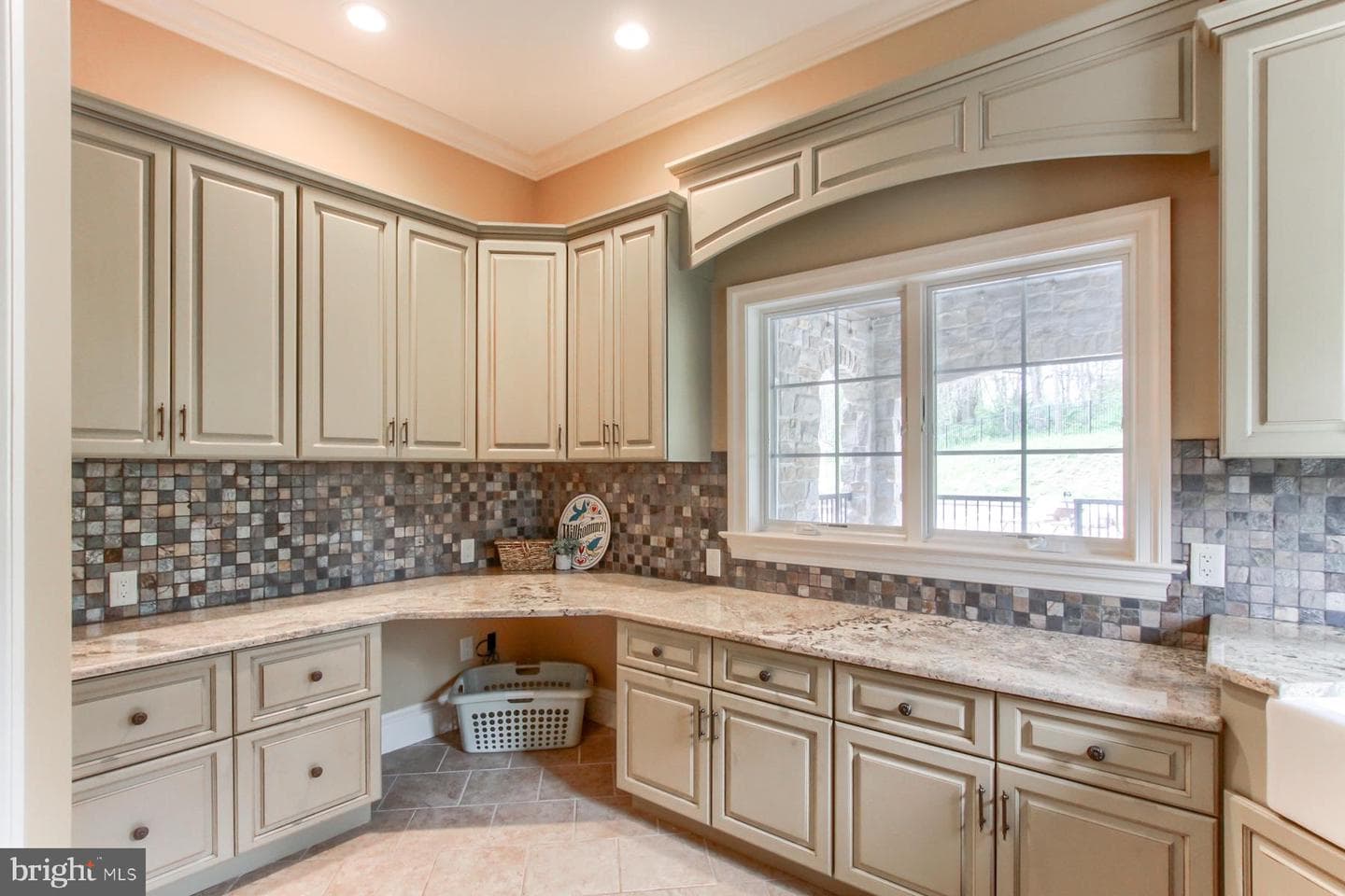 5683 Gingrich Road photo 26