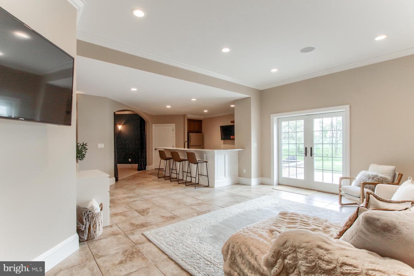 5683 Gingrich Road photo 36