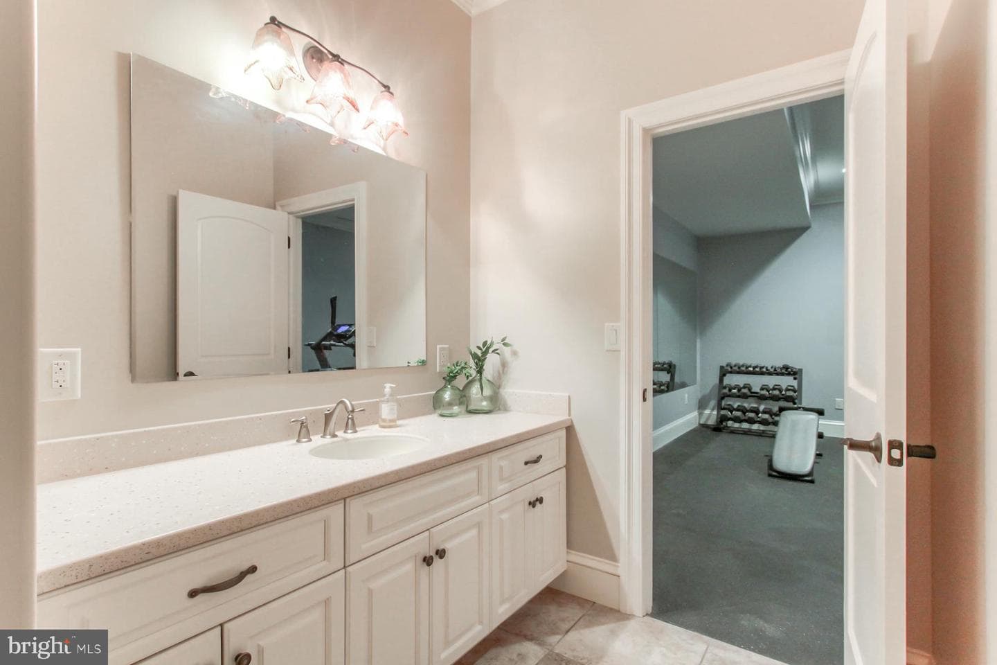 5683 Gingrich Road photo 42