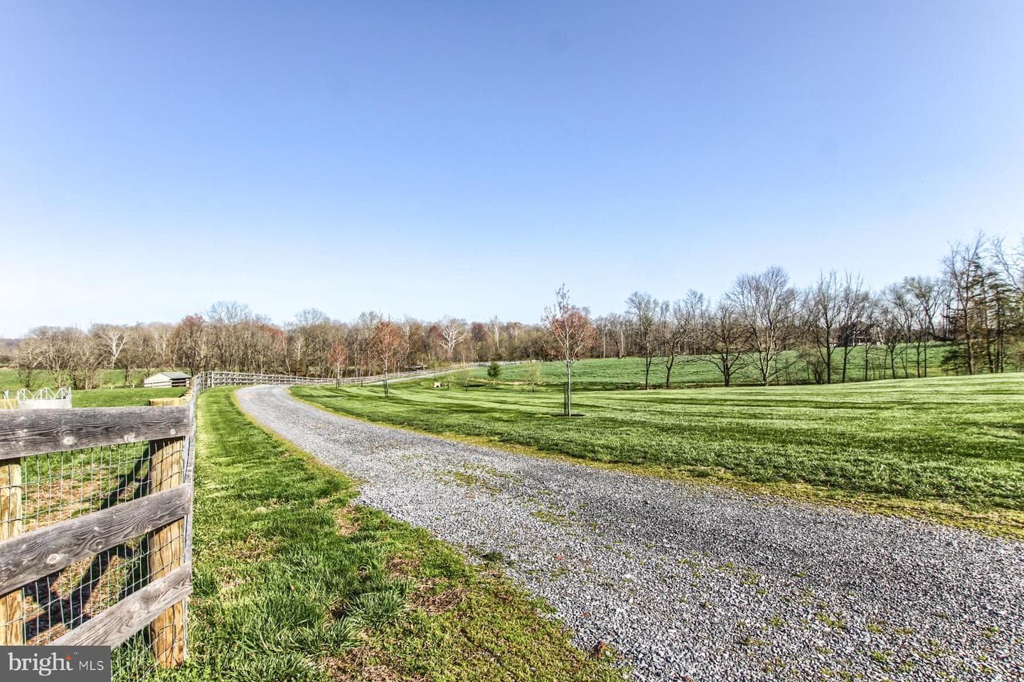 5683 Gingrich Road photo 66