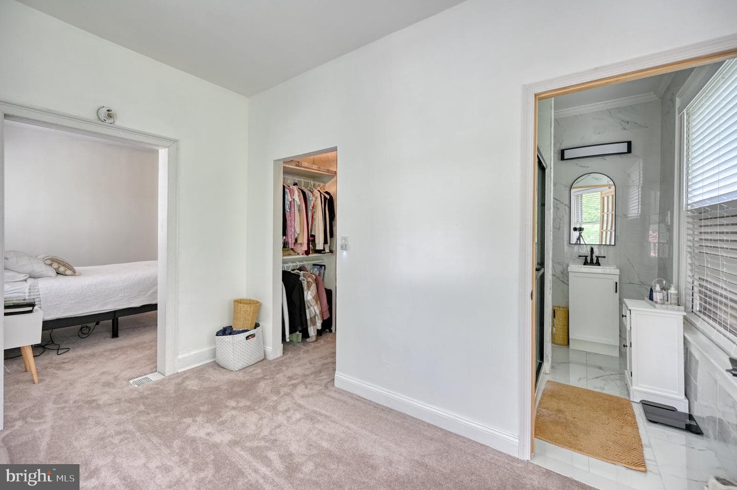 14 E Chestnut Street photo 19