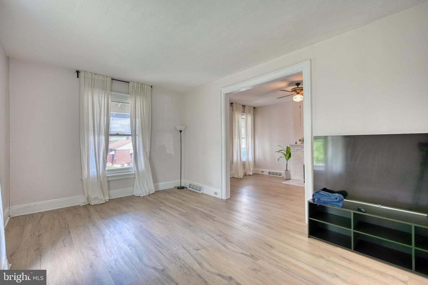 14 E Chestnut Street photo 5