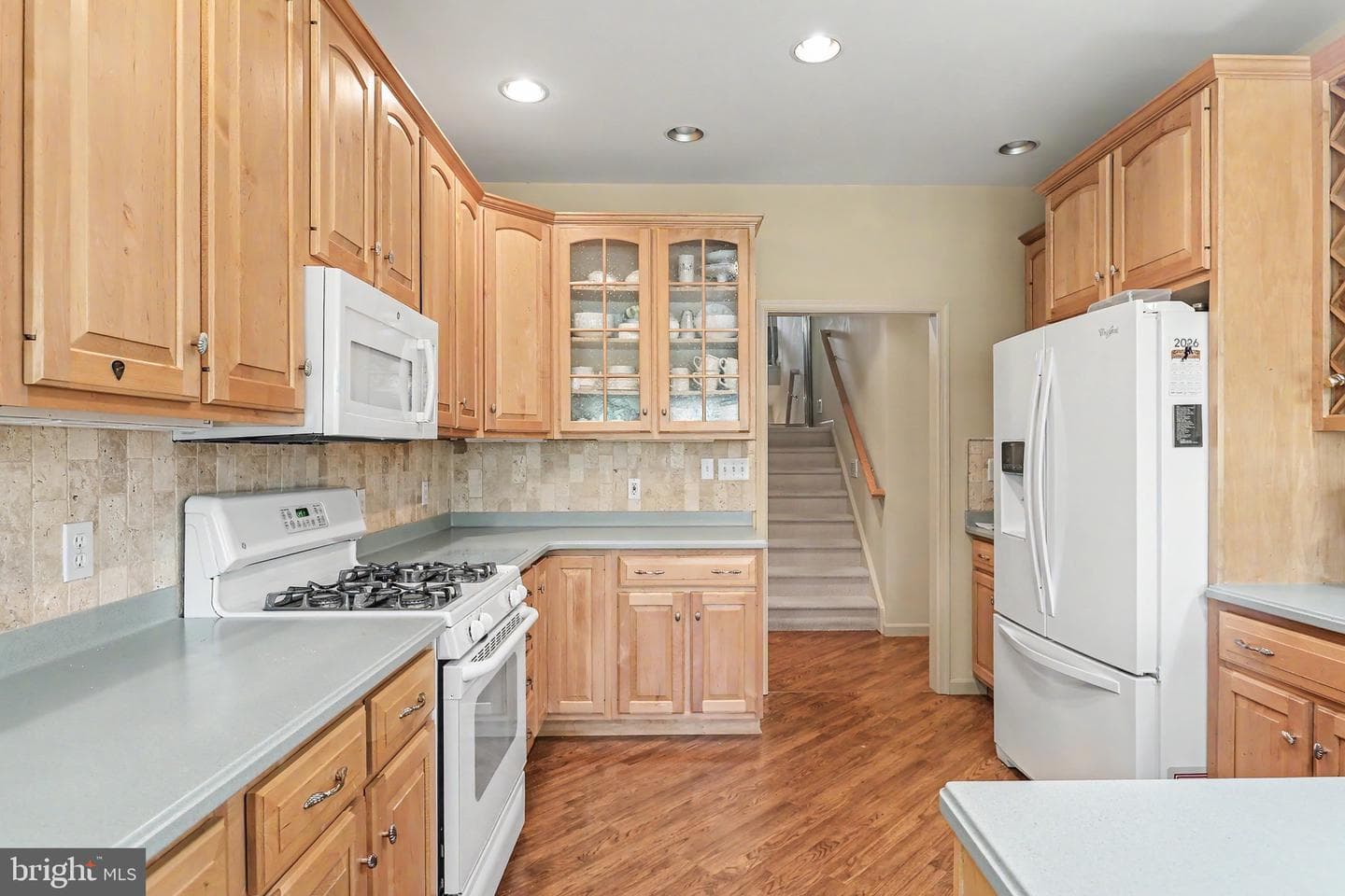 844 Victoria Lane photo 20