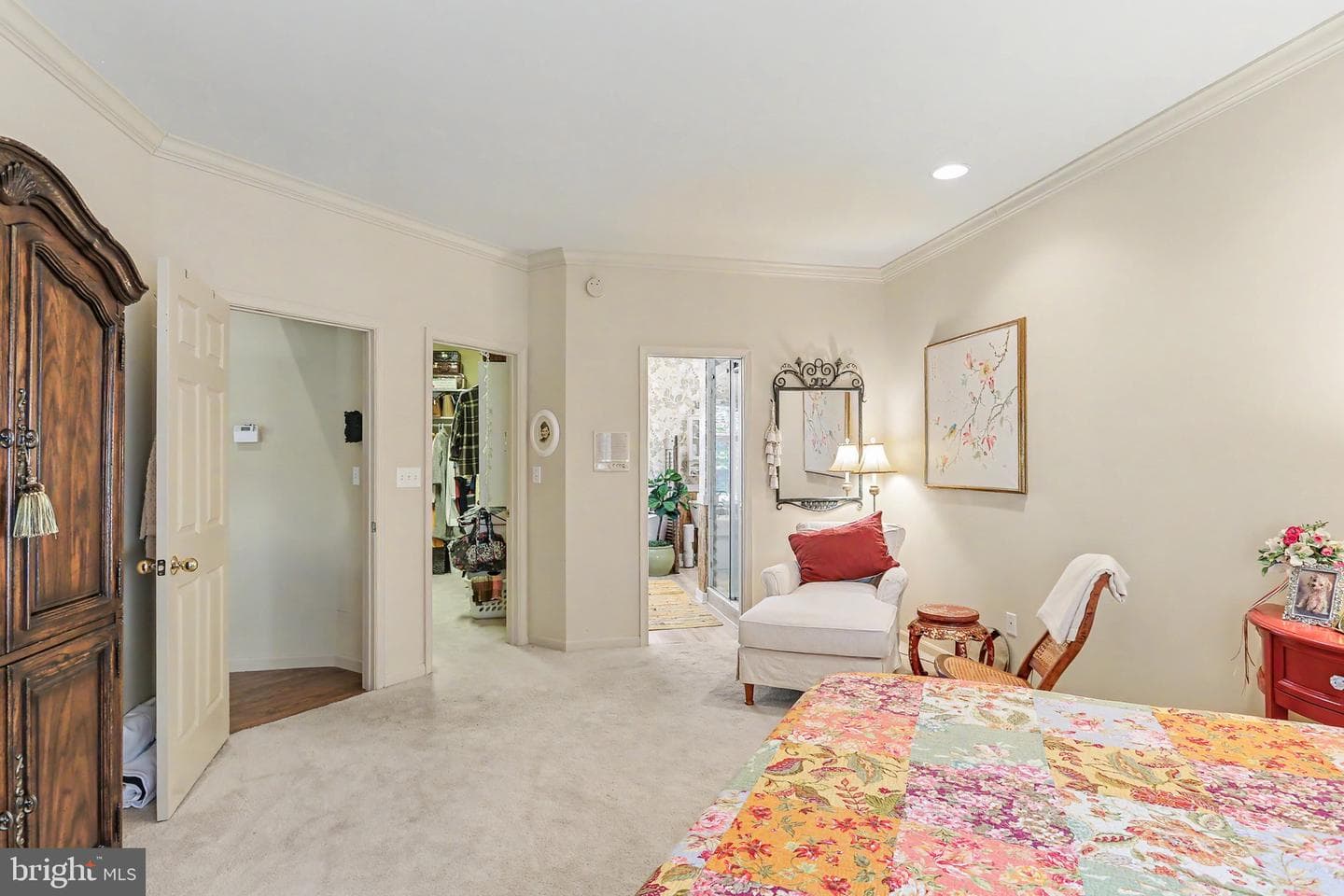 844 Victoria Lane photo 25