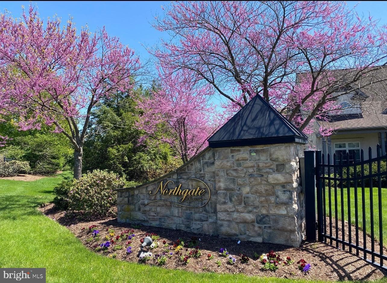 1007 Briarwood Court photo 46
