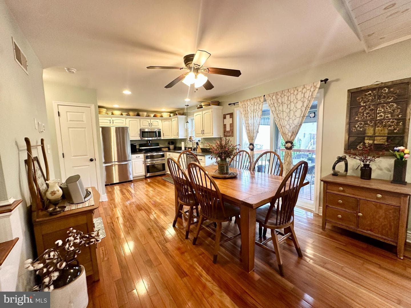 123 Twin Creeks Drive photo 16