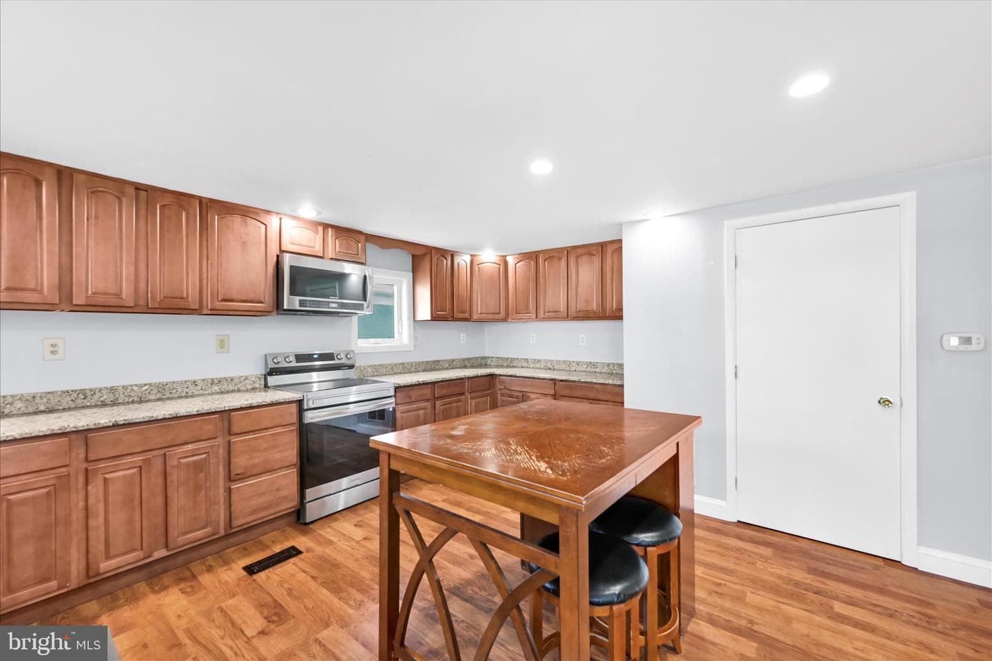 547 W Main Avenue photo 10