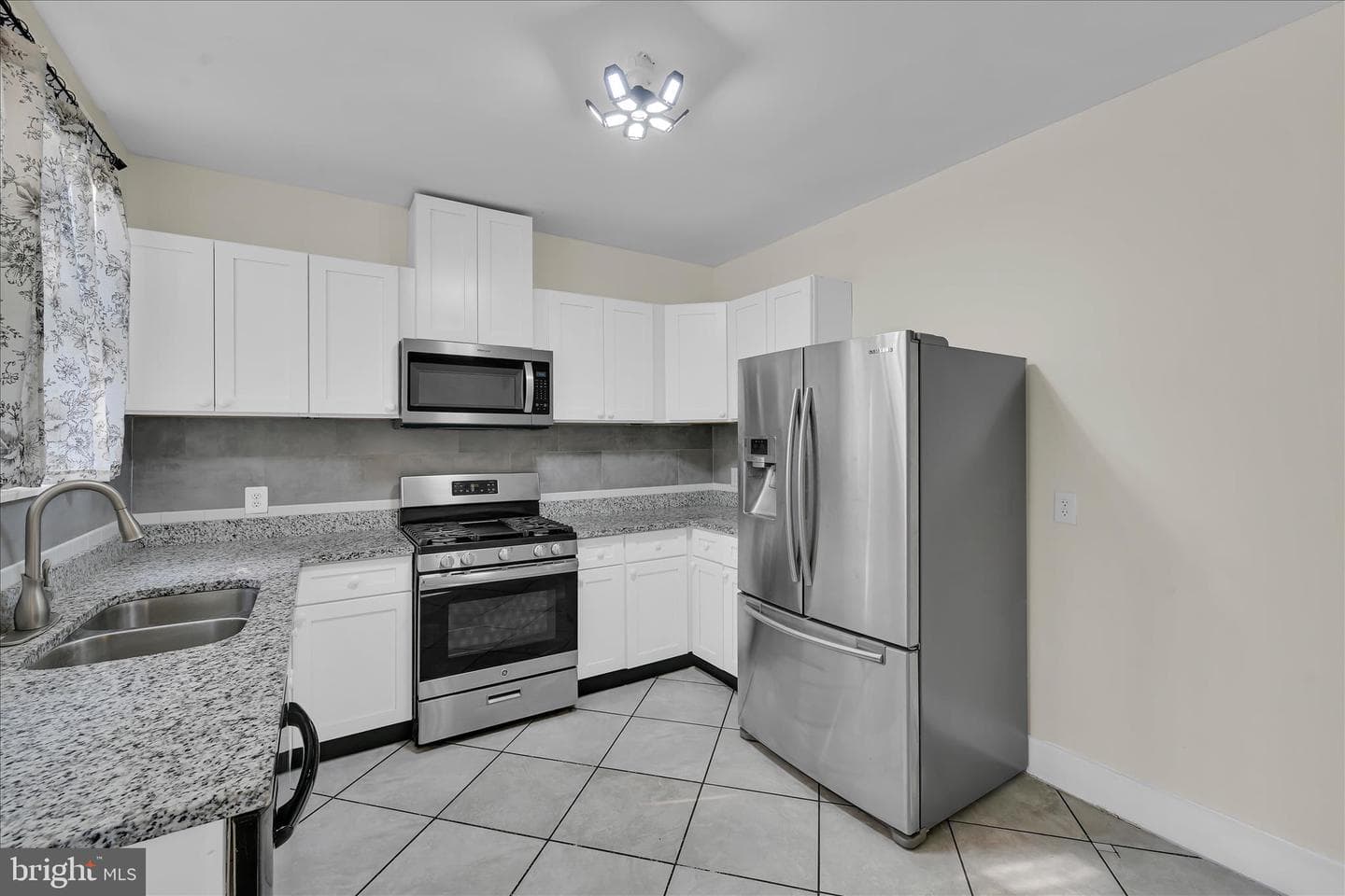 214 S Lincoln Avenue photo 9