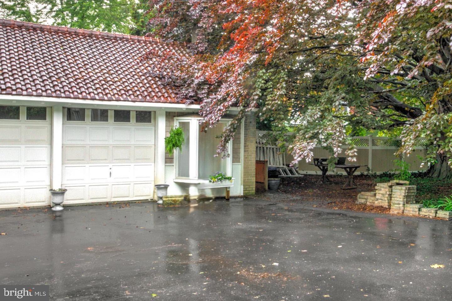 2 E High Street photo 46