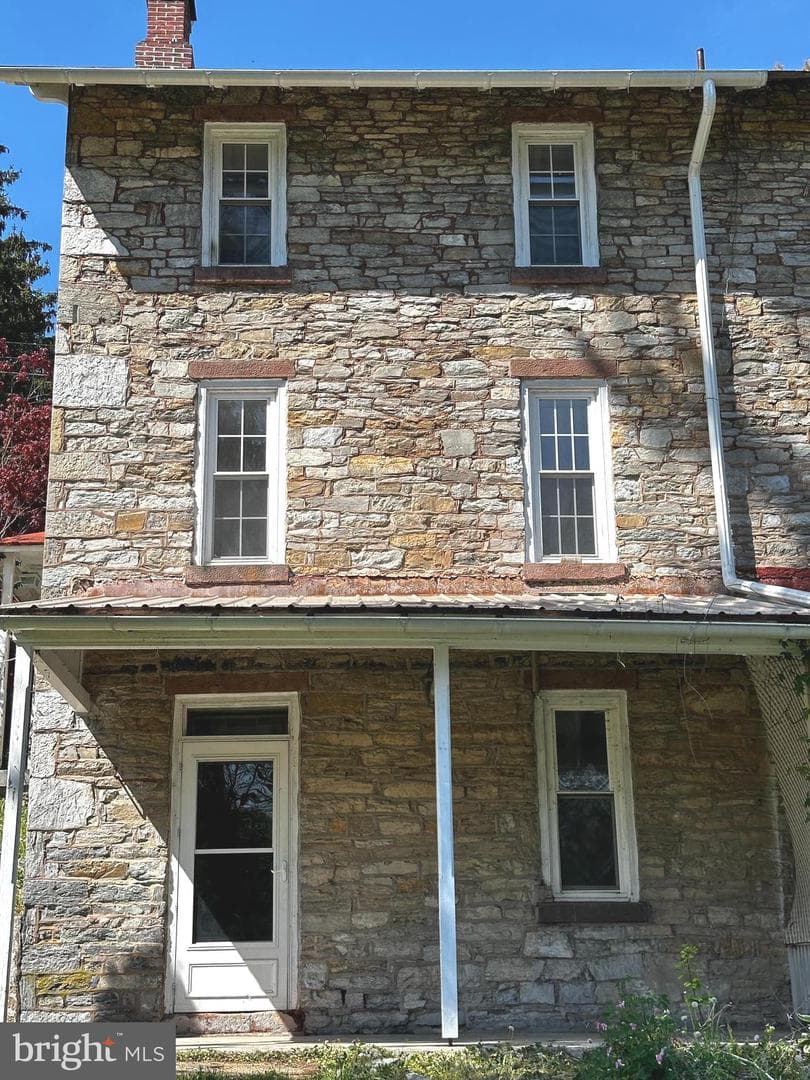 311 Boyd Street photo 9
