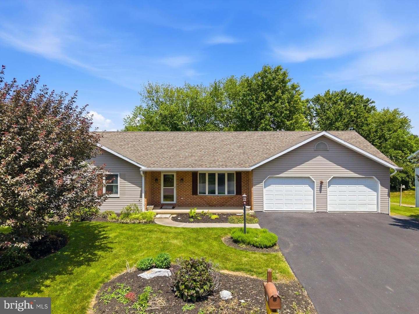 630 Richfield Drive photo 32