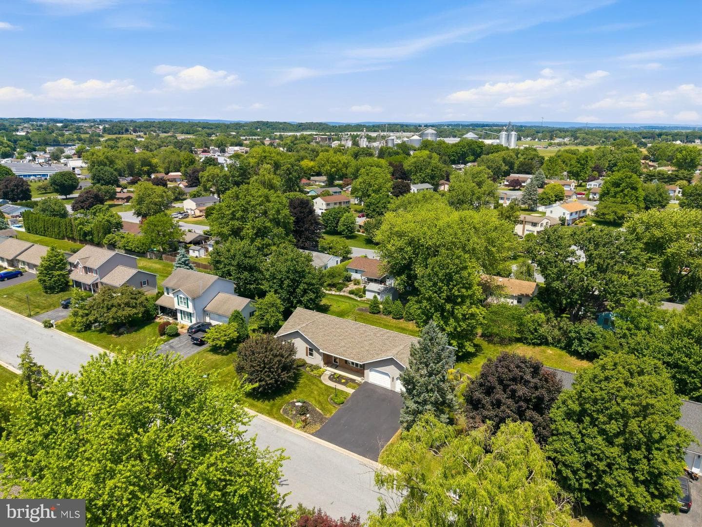 630 Richfield Drive photo 33