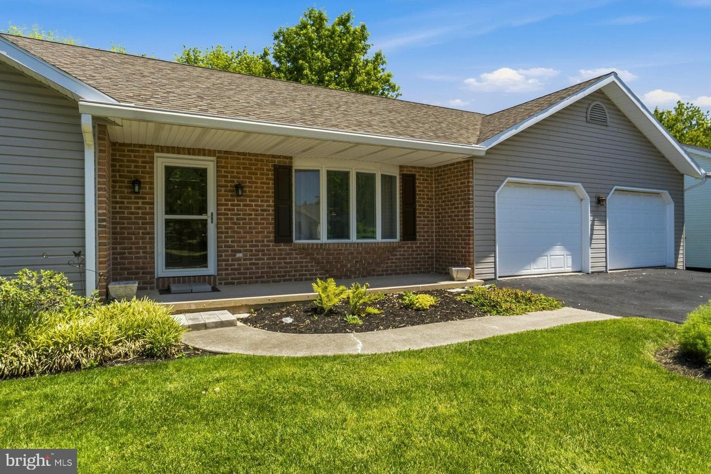 630 Richfield Drive photo 4