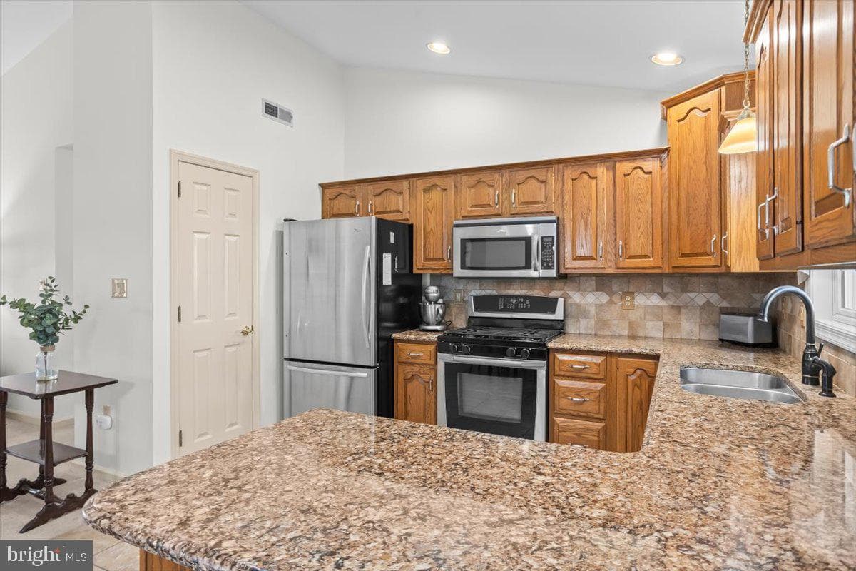 6 Springhouse Drive photo 11