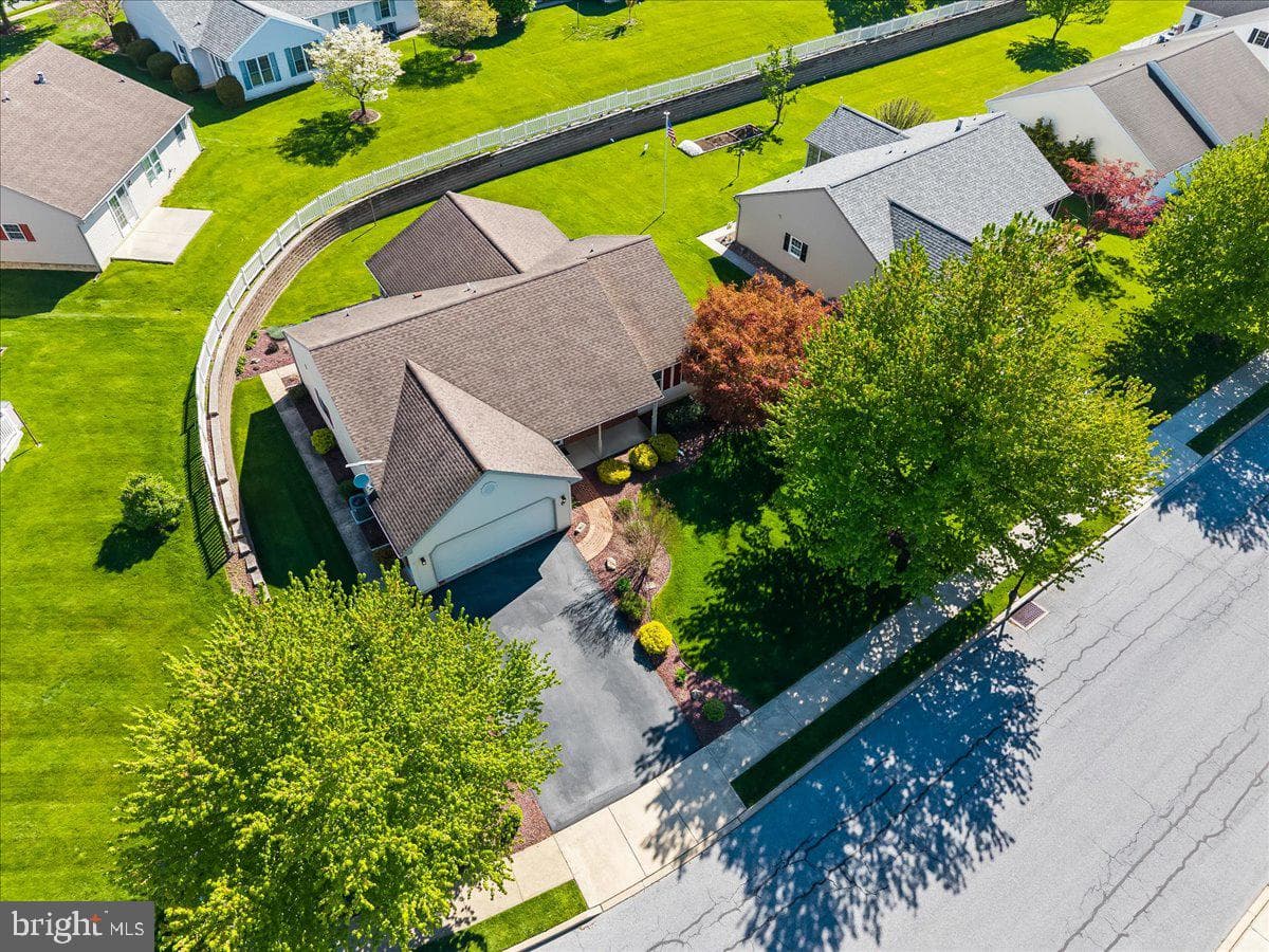 6 Springhouse Drive photo 36