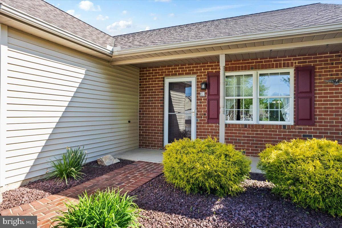 6 Springhouse Drive photo 4