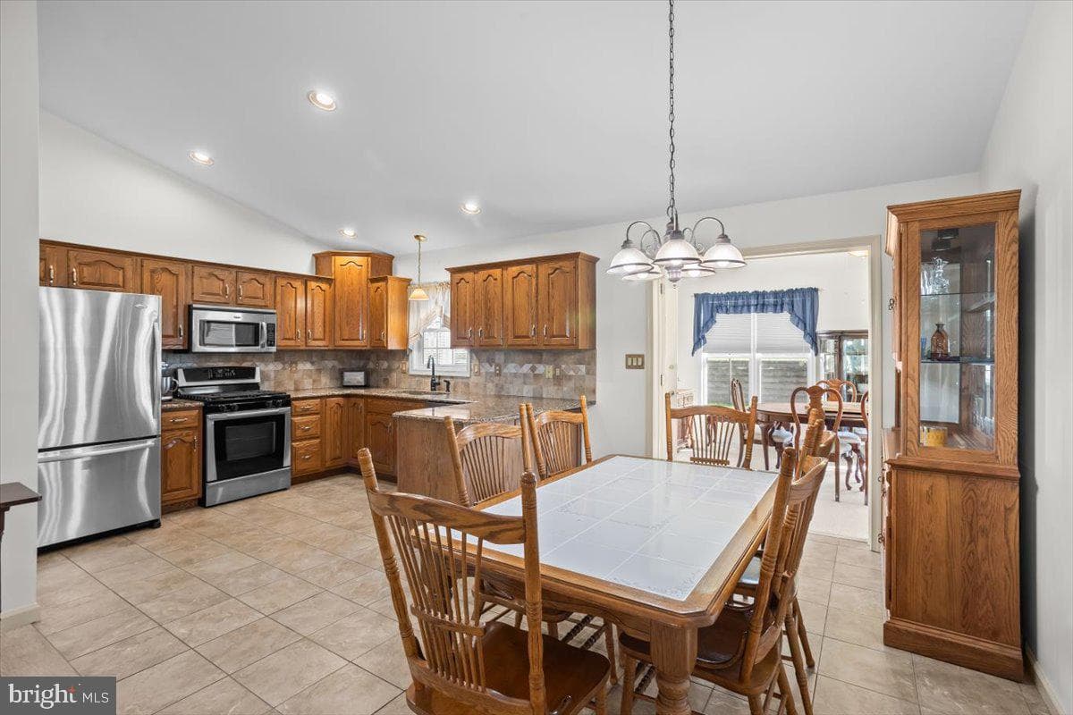 6 Springhouse Drive photo 9