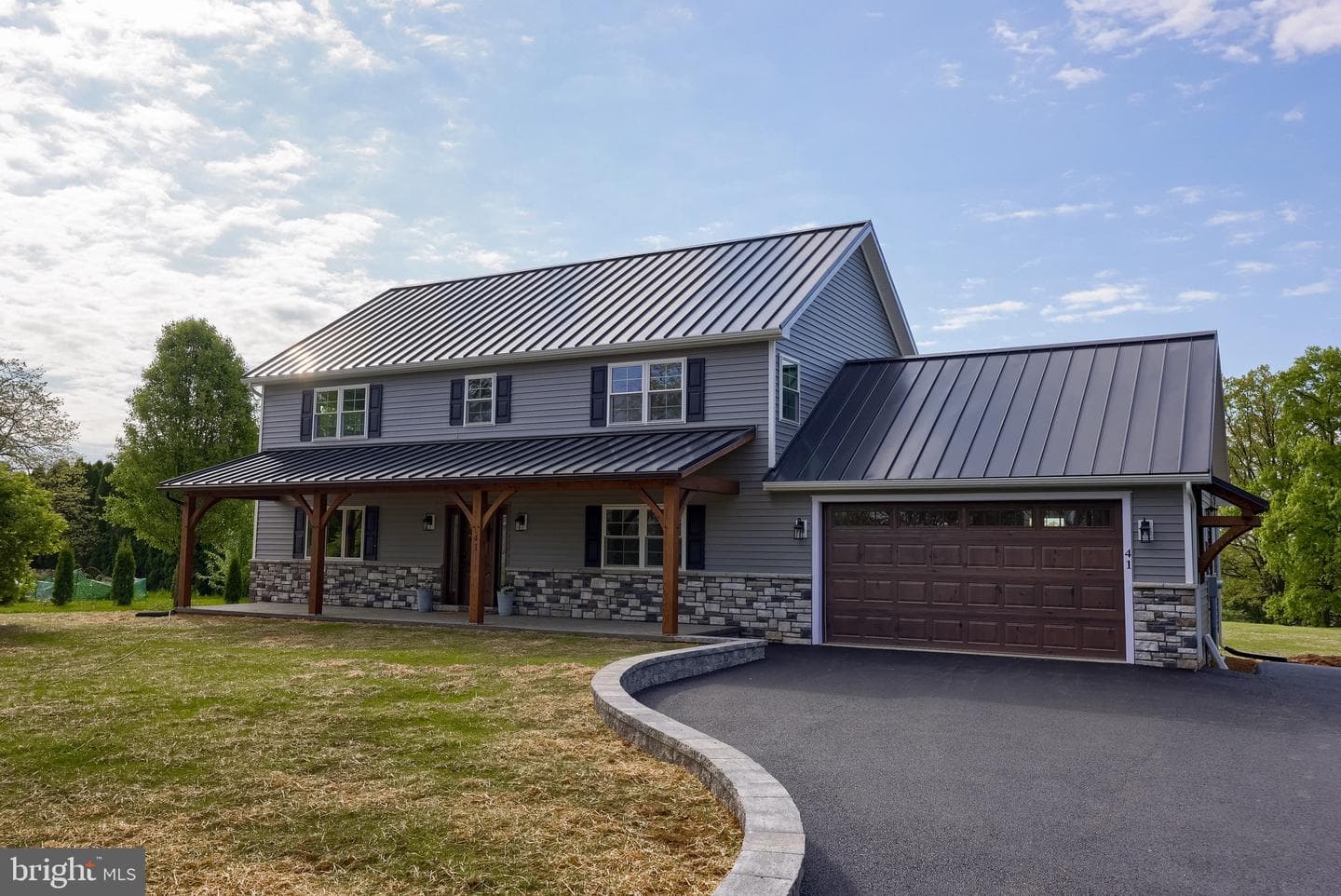 41 Garloff Road photo 1