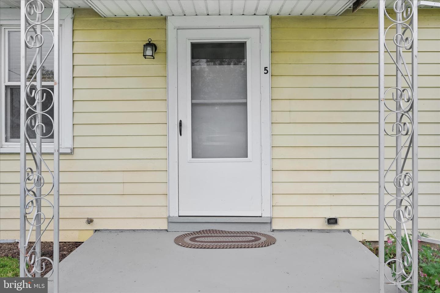 6 E Church Street photo 32