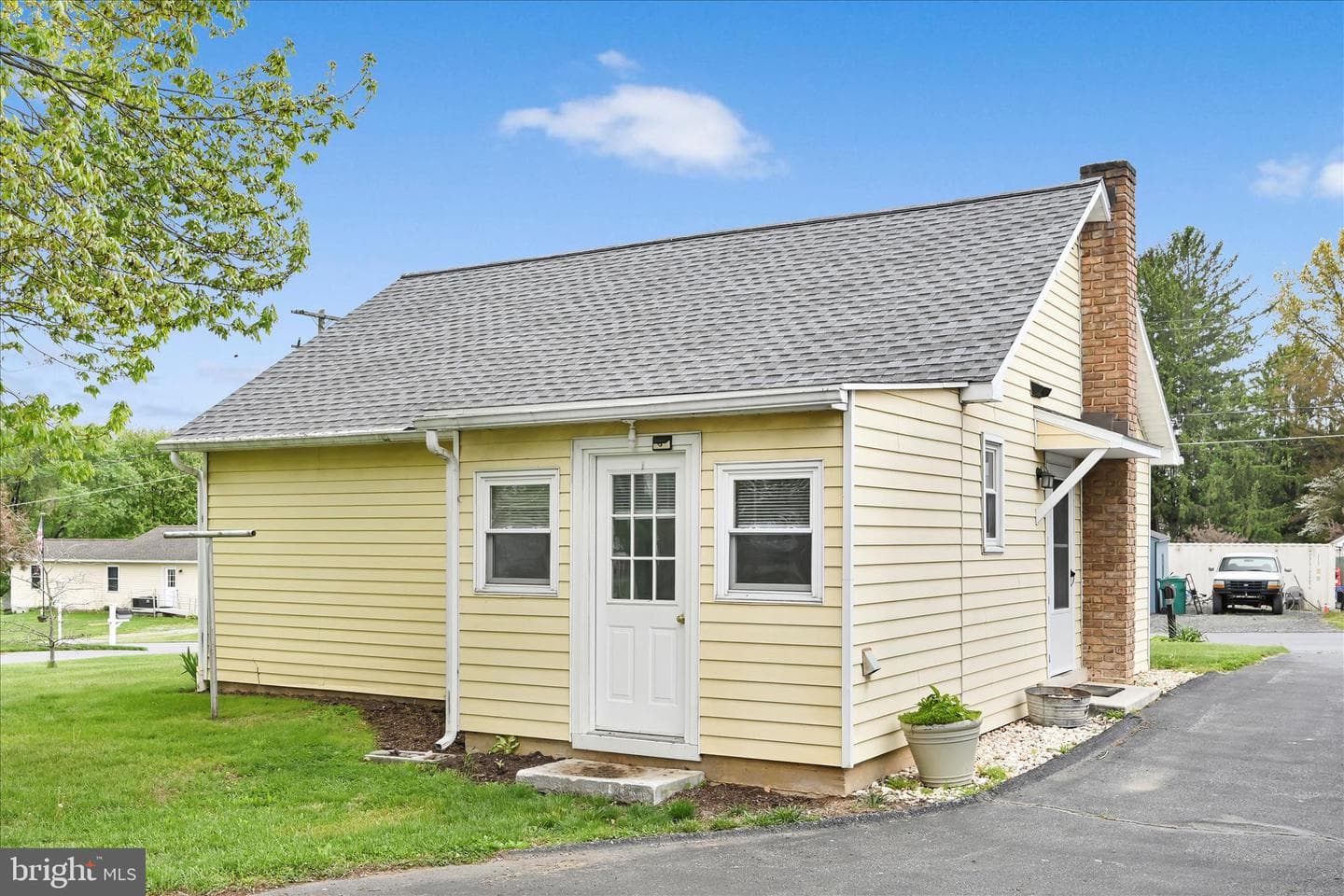 6 E Church Street photo 53