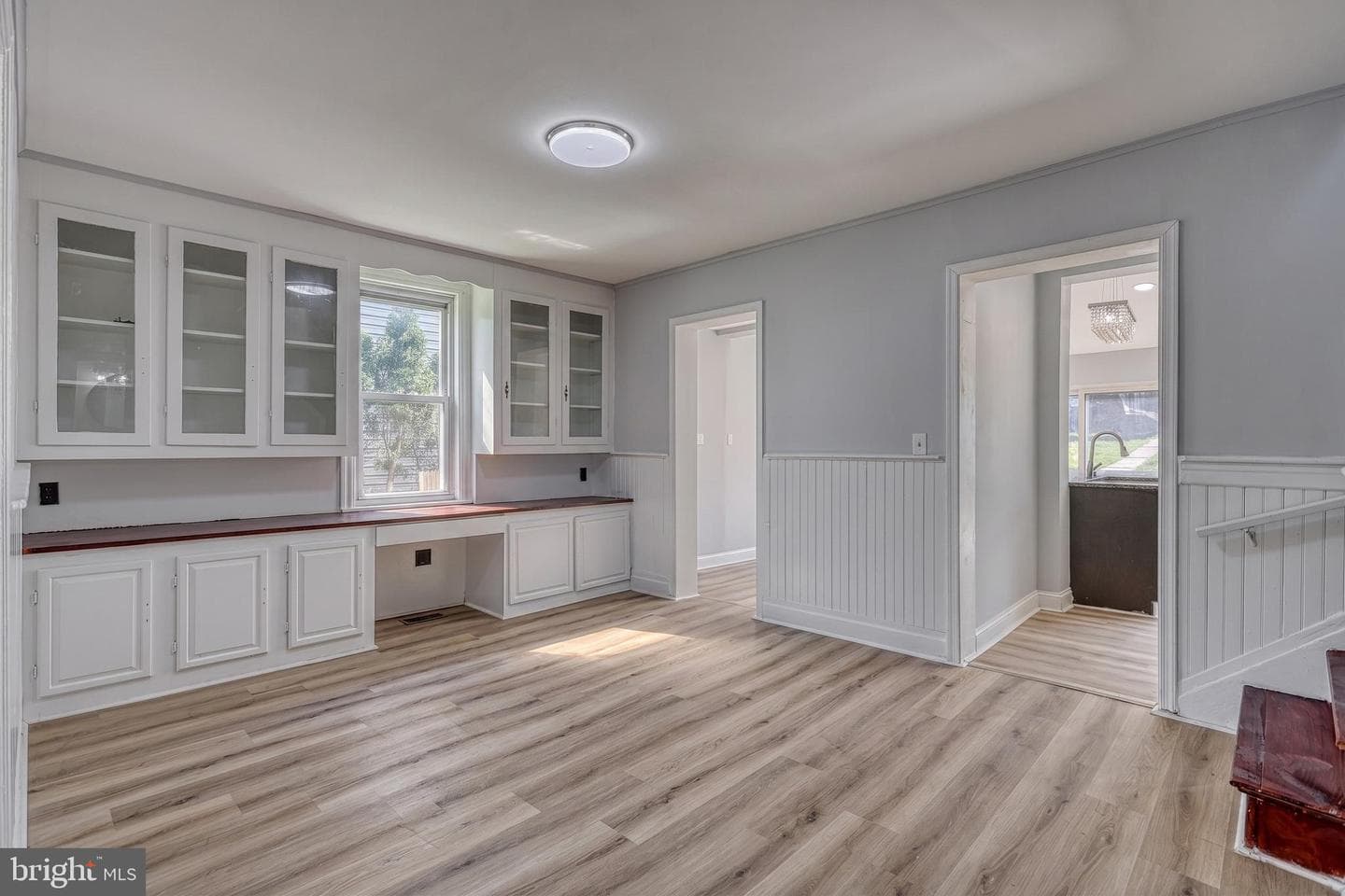945 Cornwall Road photo 12