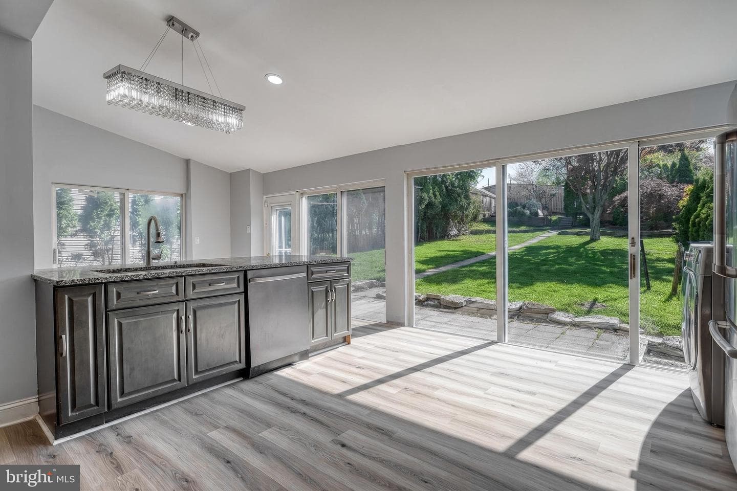 945 Cornwall Road photo 21