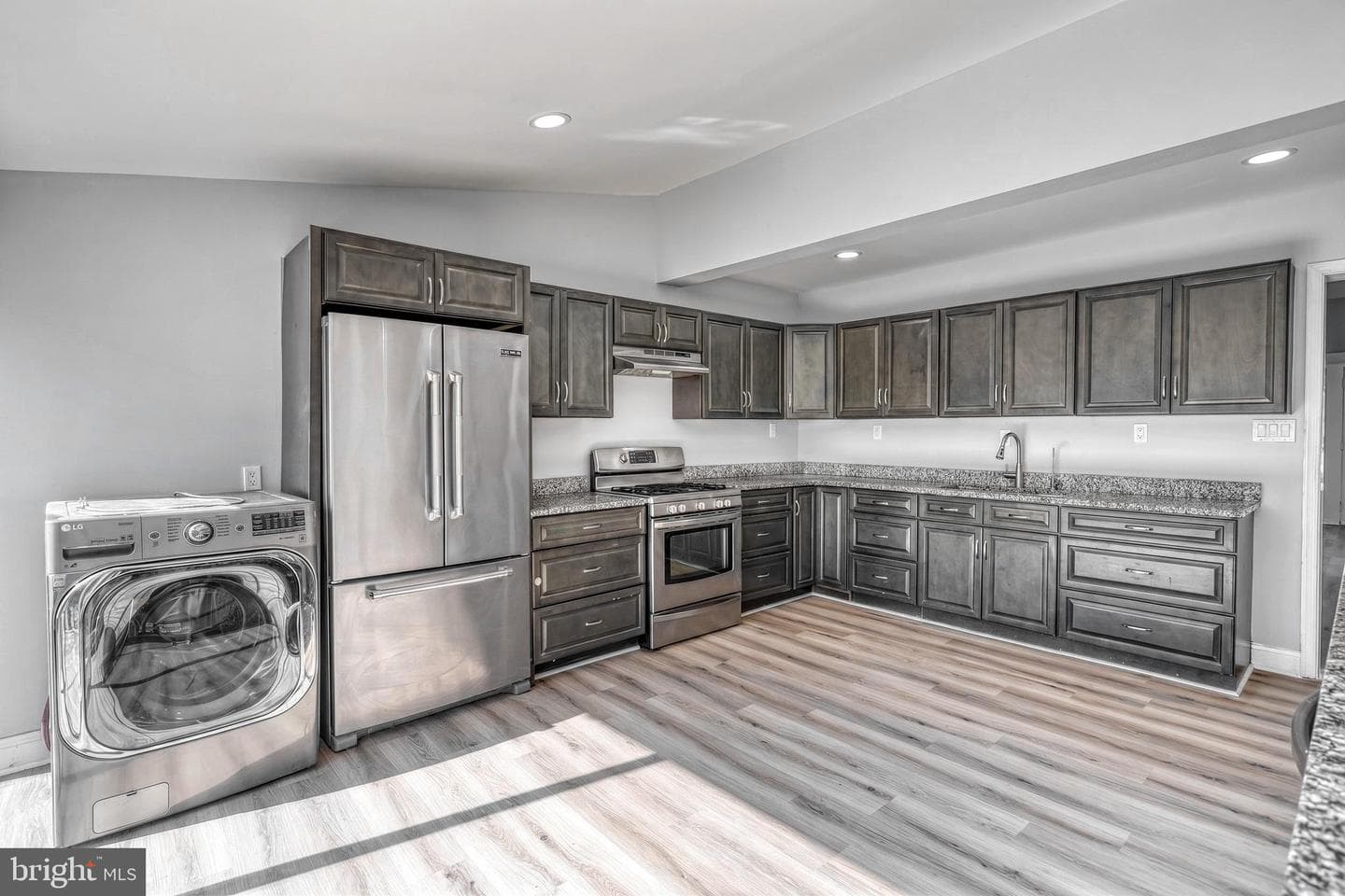 945 Cornwall Road photo 24