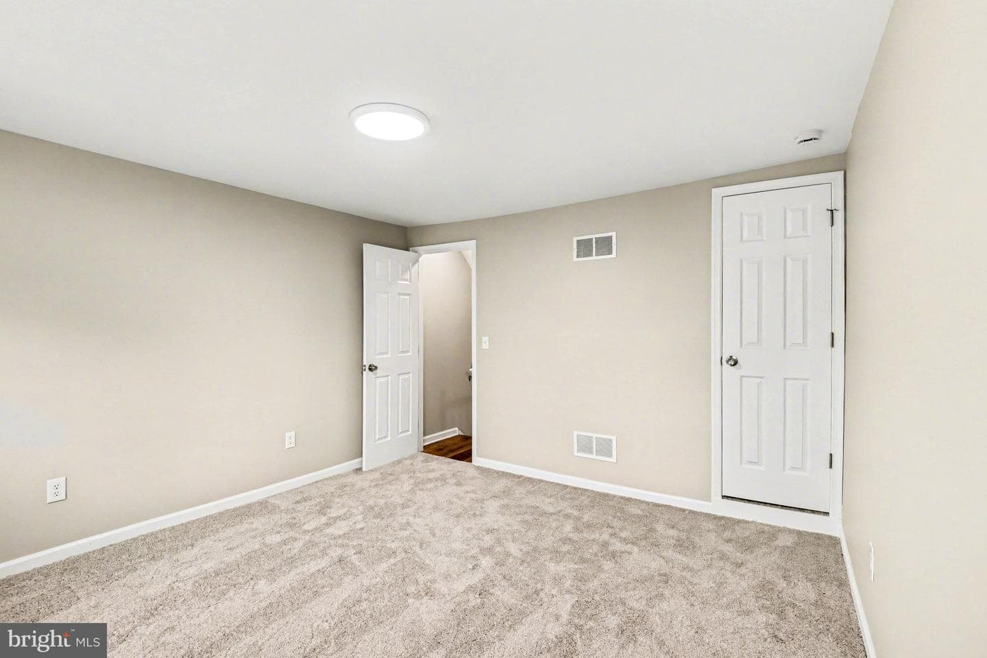 305 S 9th Street photo 14