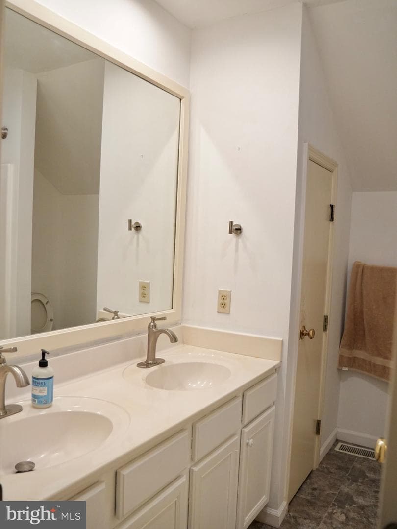 69 English Drive photo 20