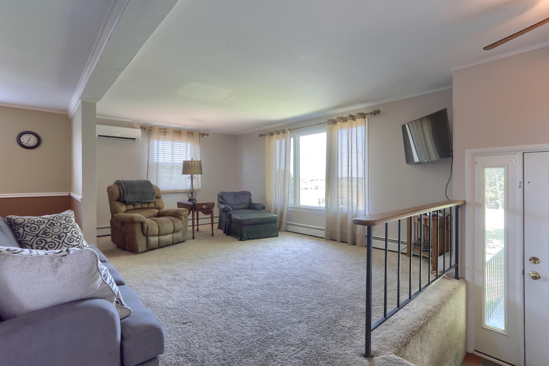530 E Rosebud Road photo 4
