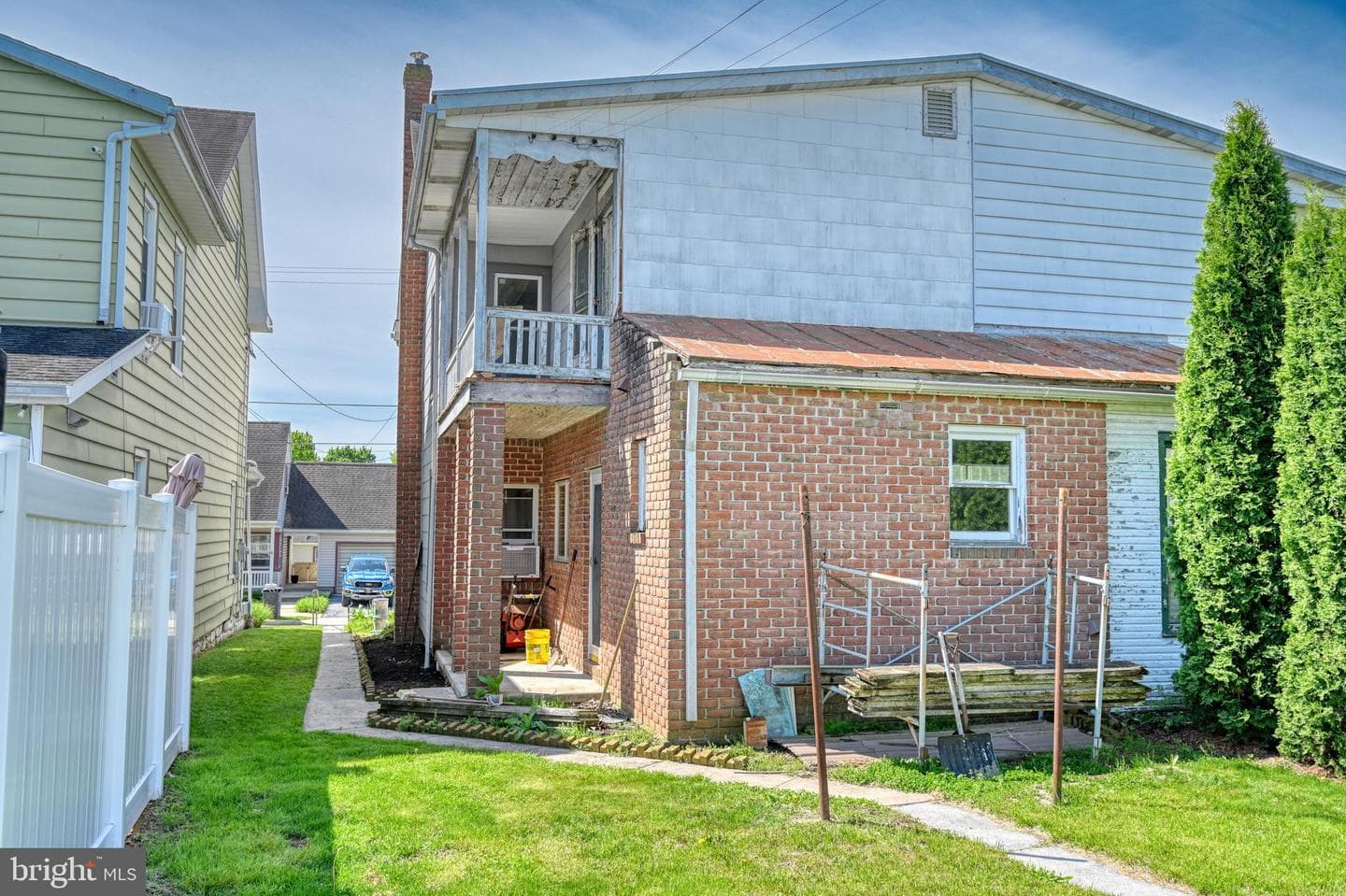 115 W Carpenter Avenue photo 17